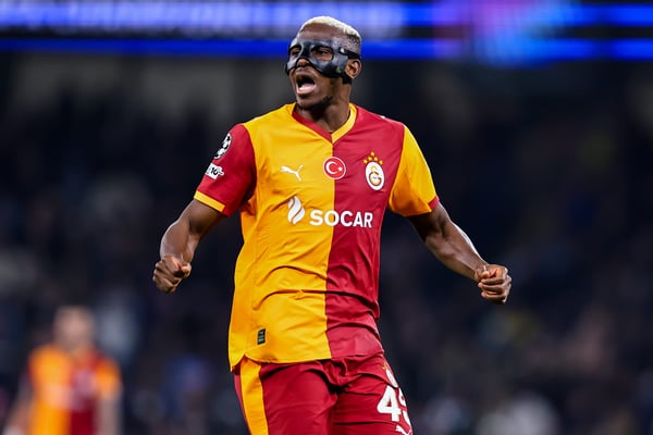 世界杯FIFA体育新闻：加拉塔萨雷将面临一场争夺淘汰赛资格的战斗。/ Ryan Crockett/DeFodi Images/Getty Images