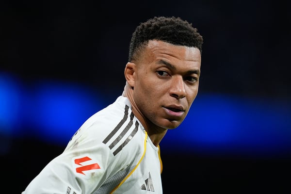 世界杯FIFA体育新闻：基利安·姆巴佩的康复时间表目前尚不清楚。/ Dennis Agyeman/Europa Press/Getty Images