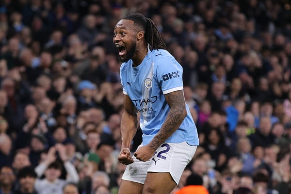 世界杯FIFA体育新闻：安托万·塞梅尼奥再次成为曼城队的X因素。/ James Gill/Danehouse/Getty Images