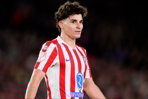 世界杯FIFA体育新闻：朱利安·阿尔瓦雷斯是热门目标。/ Jose Breton/Pics Action/NurPhoto/Getty Images