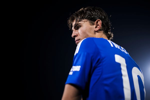 世界杯FIFA体育新闻：尼科·帕斯与重返皇家马德里的传闻甚嚣尘上。/ Nicolò Campo/LightRocket/Getty Images