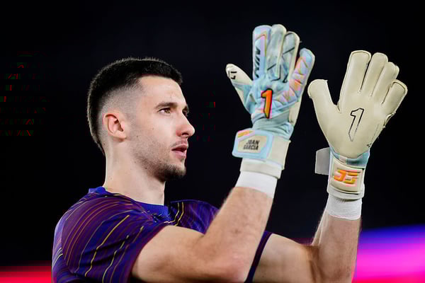 世界杯FIFA体育新闻：琼·加西亚是巴塞罗那在圣马梅斯的救世主。 / Jose Breton/Pics Action/NurPhoto 来自 Getty Images