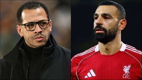 世界杯FIFA体育新闻：穆罕默德·萨拉赫（右）成为八卦新闻的焦点。/ Oli SCARFF/AFP/Malcolm Couzens/Getty Images