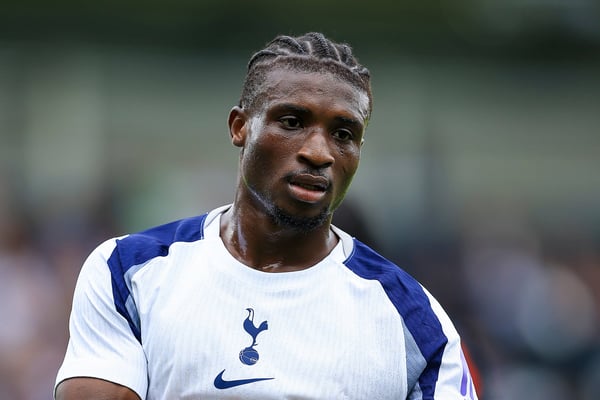 世界杯FIFA体育新闻:穆罕默德·库杜斯在英格兰足球界取得了巨大成功。/ IMAGO / Pro Sports Images