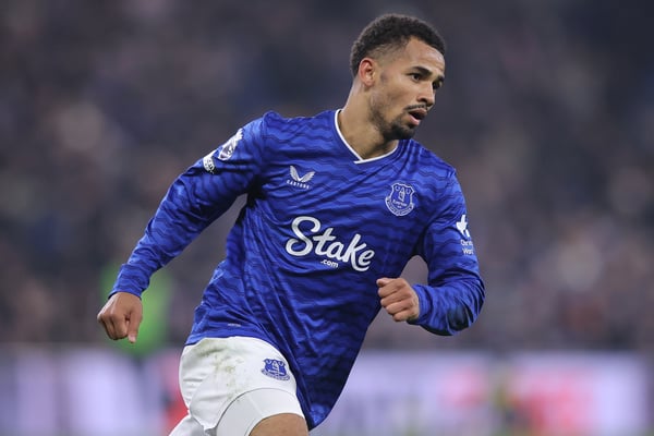 世界杯FIFA体育新闻:伊利曼·恩迪亚耶在埃弗顿的表现堪称完美。/ James Gill-Danehouse/Getty Images