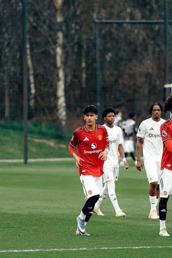 世界杯FIFA体育新闻:诺丁汉森林队败给了加布里埃尔。/ Zohaib Alam/MUFC/曼联/Getty Images