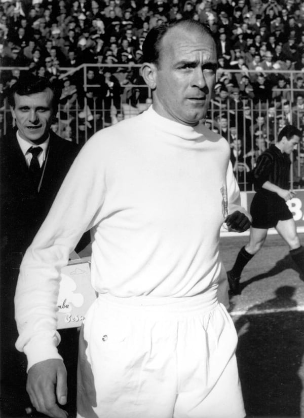 世界杯FIFA体育新闻:阿尔弗雷多·迪·斯蒂法诺频频斩获三冠王。 / Colorsport/IMAGO