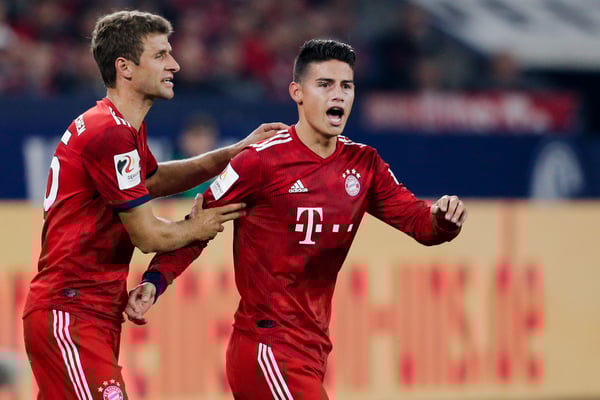 世界杯FIFA体育新闻：托马斯·穆勒和詹姆斯·罗德里格斯曾一同效力于拜仁慕尼黑足球俱乐部。/ Erwin Spek/Soccrates/Getty Images