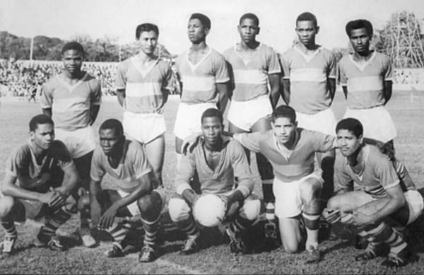 世界杯FIFA体育新闻：苏里南罗宾汉（3） - 维基媒体