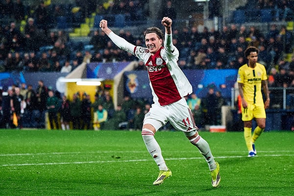 世界杯FIFA体育新闻：阿贾克斯已不复当年之勇。/ Manuel Queimadelos/Quality Sport Images/Getty Images