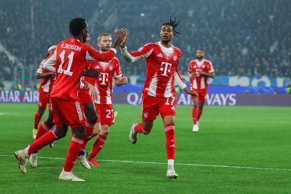 世界杯FIFA体育新闻：拜仁慕尼黑在德甲联赛中占据统治地位。/ Fabrizio Carabelli/SOPA Images/LightRocket/Getty Images