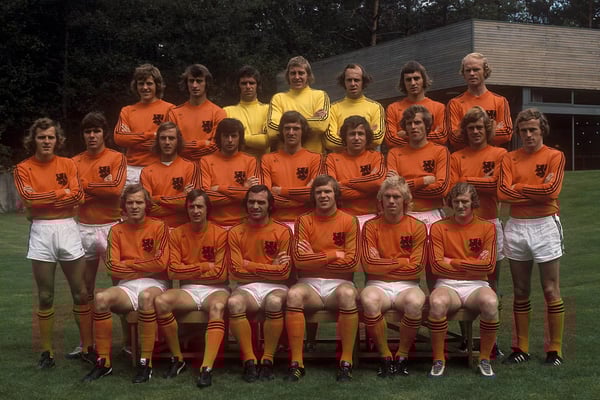 世界杯FIFA体育新闻：荷兰队在1974年国际足联世界杯前合影