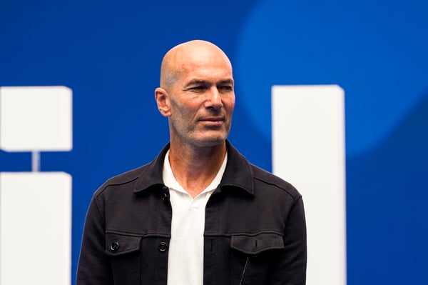 世界杯FIFA体育新闻：齐达内作为皇家马德里主教练，曾连续三次赢得欧冠冠军。/ Alberto Gardin/Eurasia Sport Images/Getty Images