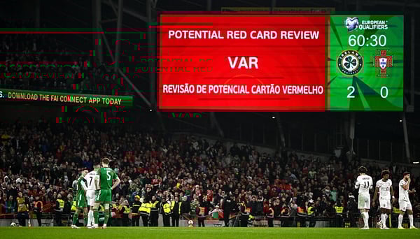 世界杯FIFA体育新闻：VAR的权力增加了。/ Ben McShane/Sportsfile/Getty Images。