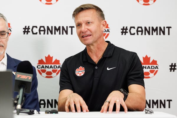 世界杯FIFA体育新闻：杰西·马什无法保证在6月份最终确定2026年世界杯阵容时不会出现大幅裁员。/ 图片由加拿大足球协会提供