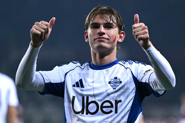 世界杯FIFA体育新闻：尼科·帕斯荣膺意甲最有价值球员