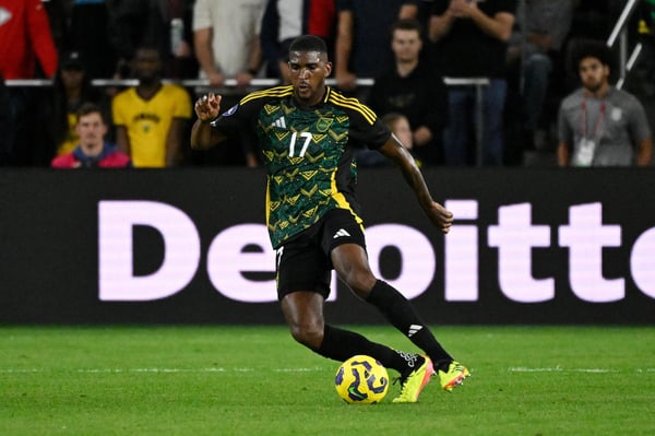 世界杯FIFA体育新闻:来自牙买加的达米恩·洛