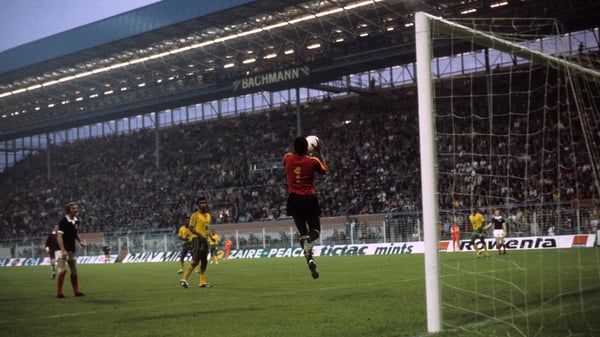 世界杯FIFA体育新闻：HLS_1974_扎伊尔_苏格兰_第二组_英雄