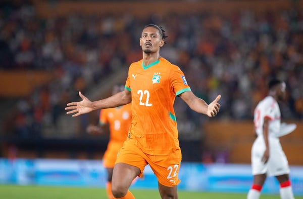 世界杯FIFA体育新闻:25CXMA