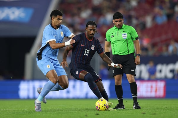 世界杯FIFA体育新闻：哈吉·赖特 美国队对阵乌拉圭队