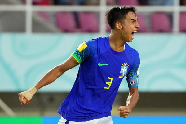 世界杯FIFA体育新闻：2023年11月20日，巴西球员维托·雷斯在国际足联U-17世界杯上。