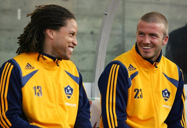 世界杯FIFA体育新闻：科比·琼斯和大卫·贝克汉姆