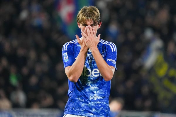 世界杯FIFA体育新闻：尼科·帕斯 - 费斯特霍