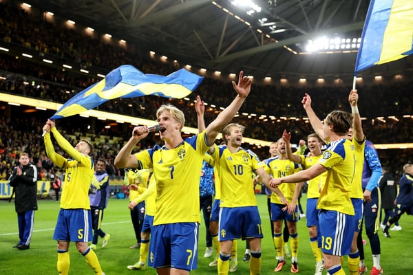 世界杯FIFA体育新闻:卢卡斯·贝里瓦尔和瑞典队友们聚集在一起,观看与波兰的2026年世界杯预选赛。