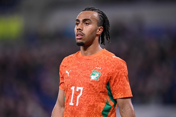 世界杯FIFA体育新闻：英格兰利物浦 - 2026年3月31日：科特迪瓦球员格拉·杜埃在2026年3月31日于英格兰利物浦举行的苏格兰与科特迪瓦国际友谊赛中。（图片由本·罗伯茨 - Danehouse/Getty Images提供）
