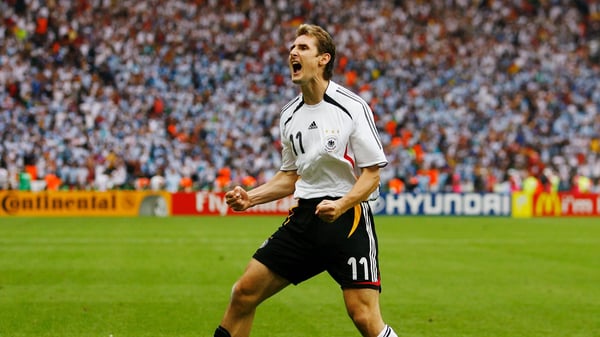 世界杯FIFA体育新闻：2006_QF_GER_ARG_Klose_80