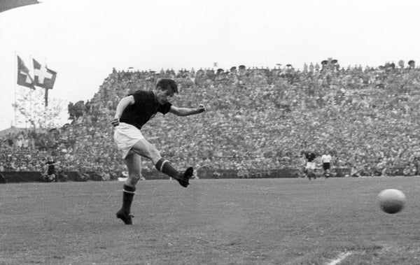 世界杯FIFA体育新闻：桑德尔·科奇斯 (Sandor Kocsis) 1954 年匈牙利世界杯