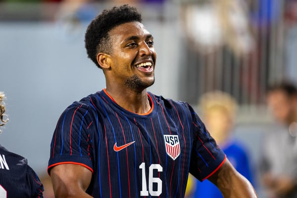 世界杯FIFA体育新闻：亚历克斯·弗里曼 美国