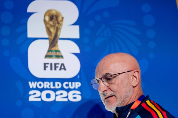 世界杯FIFA体育新闻:2026 年 6 月 14 日,西班牙队主教练路易斯·德拉富恩特。