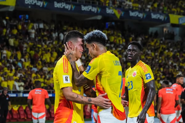 世界杯FIFA体育新闻:图片 > FWC 2026 > COLvBOL 资格赛 (040925)