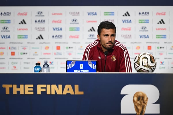 世界杯FIFA体育新闻:西班牙对阵阿根廷——2026年国际足联世界杯决赛新闻发布会