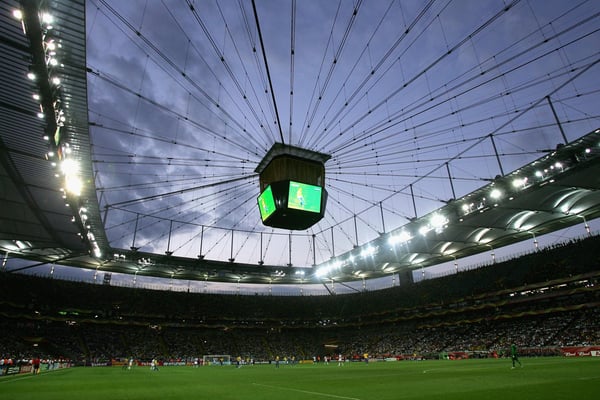 世界杯FIFA体育新闻：2006年德国世界杯四分之一决赛巴西对阵法国的比赛画面