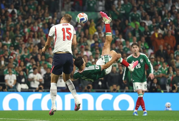 世界杯FIFA体育新闻：墨西哥对阵英格兰：2026年国际足联世界杯16强赛