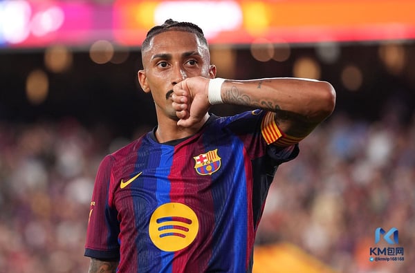 世界杯FIFA体育新闻:巴萨应该能以三分开启新赛季。/ Alex Caparros/Getty Images