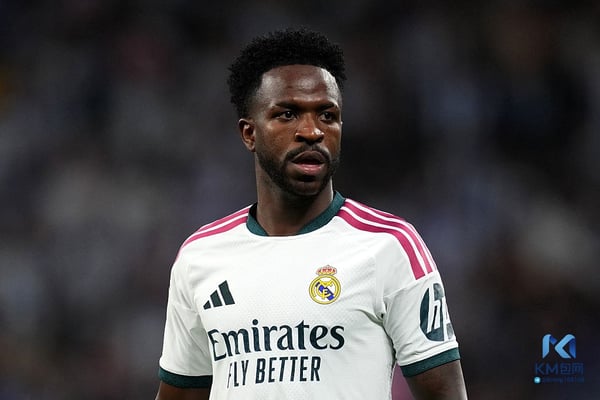 世界杯FIFA体育新闻:维尼修斯·儒尼奥尔 (Vinícius Júnior) 在加泰罗尼亚度过了一个难忘的夜晚。 /亚历克斯·卡帕罗斯/盖蒂图片社
