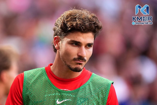 世界杯FIFA体育新闻:一片朱利安·阿尔瓦雷斯形状的云笼罩在马竞上空。 /安吉尔·马丁内斯/盖蒂图片社