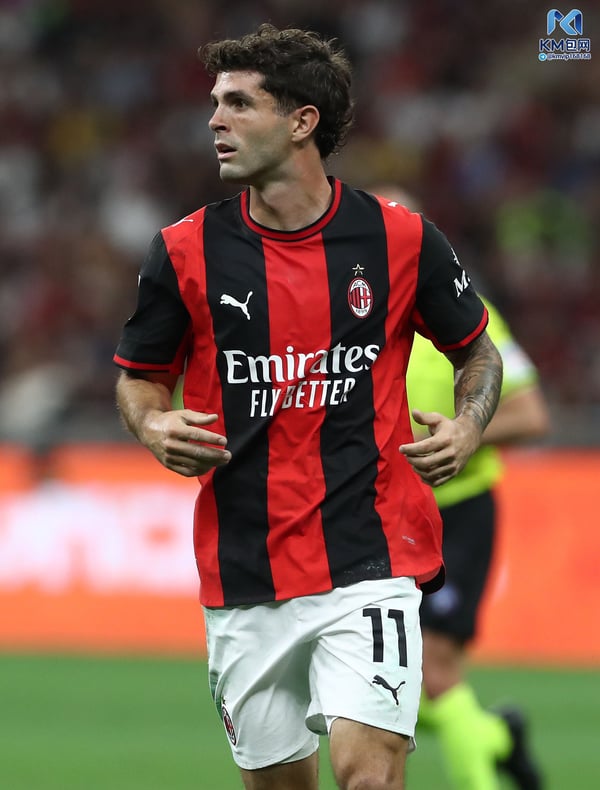 世界杯FIFA体育新闻：克里斯蒂安·普利西奇与重返英超联赛的传闻甚嚣尘上。/ Marco Luzzani/Getty Images