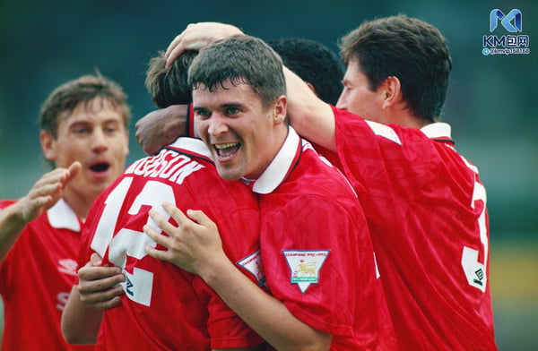 世界杯FIFA体育新闻:罗伊·基恩于1993年加盟曼联。/ Shaun Botterill/Getty Images