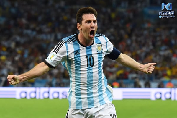 世界杯FIFA体育新闻:莱昂内尔·梅西在2014年巴西世界杯上庆祝为阿根廷进球