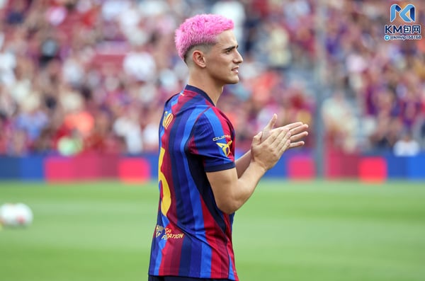 世界杯FIFA体育新闻:加维在巴塞罗那正努力争取上场时间。/ Joan Valls/Urbanandsport/NurPhoto/Getty Images