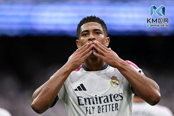 世界杯FIFA体育新闻:裘德·贝林厄姆回归了。/ Denis Doyle/Getty Images
