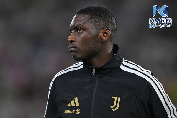 世界杯FIFA体育新闻:兰德尔·科洛·穆阿尼回到尤文图斯。 /弗朗西斯科·斯卡恰诺切/盖蒂图片社