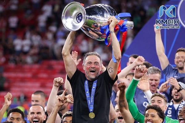 世界杯FIFA体育新闻:路易斯·恩里克是一位史上最伟大的教练之一。/ James Gill/Danehouse/Getty Images