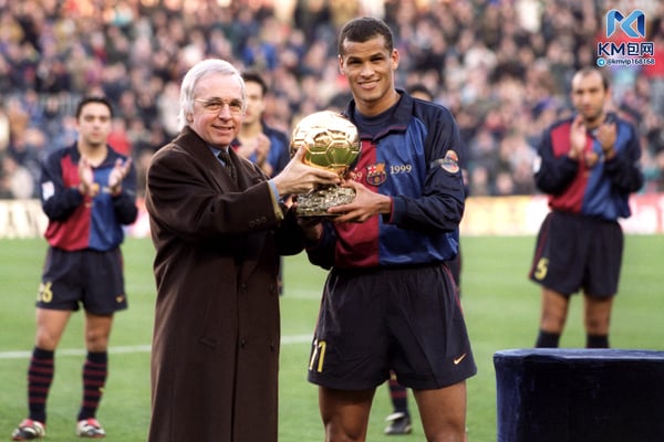 世界杯FIFA体育新闻:里瓦尔多是20世纪最后一位金球奖得主。/ John Marsh/EMPICS/Getty Images