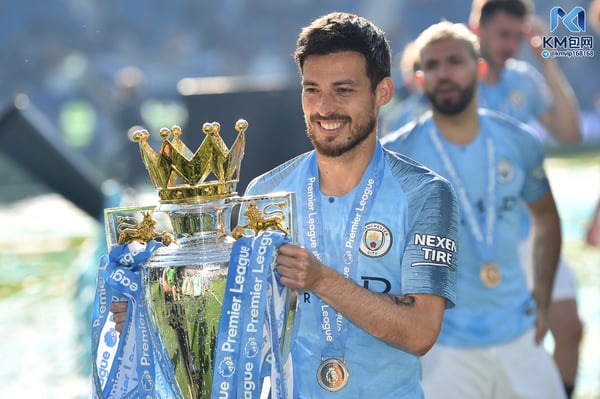 世界杯FIFA体育新闻:大卫·席尔瓦曾随曼城队四次夺得英超联赛冠军。/ Glyn Kirk/AFP/Getty Images