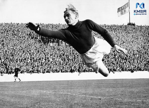 世界杯FIFA体育新闻:特劳特曼是曼城历史上最伟大的门将。/ Abell/Daily Herald/Mirrorpix/Getty Images